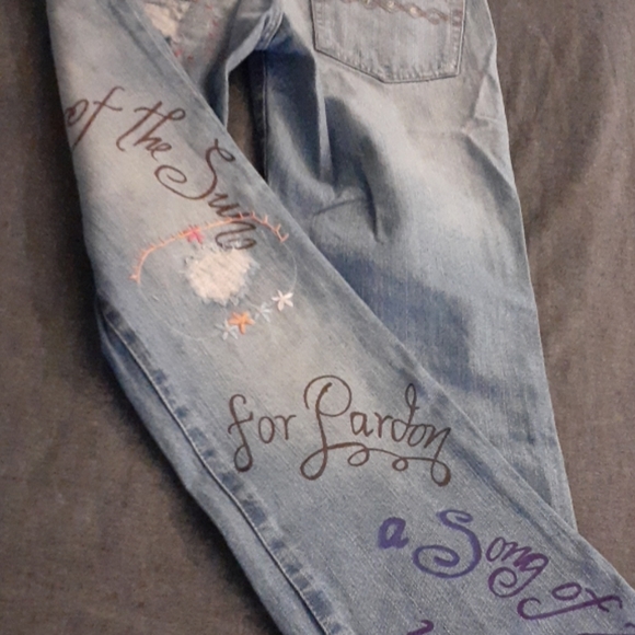 July 25 Jeans! - Picture 7 of 8